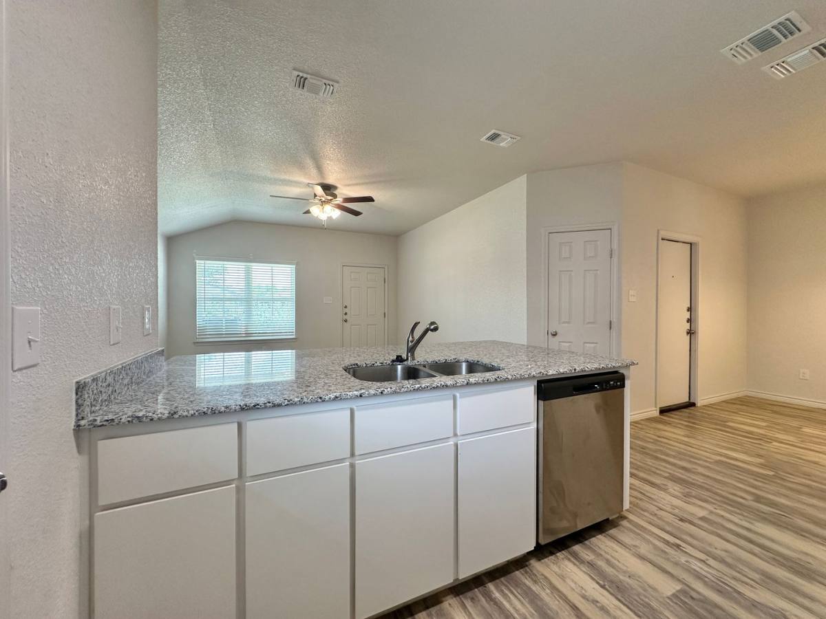Townhouse for rent at 1801 Clovis Dr, Copperas Cove, TX 76522
