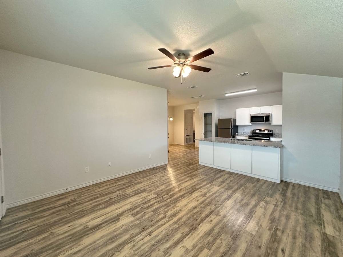 Townhouse for rent at 1801 Clovis Dr, Copperas Cove, TX 76522