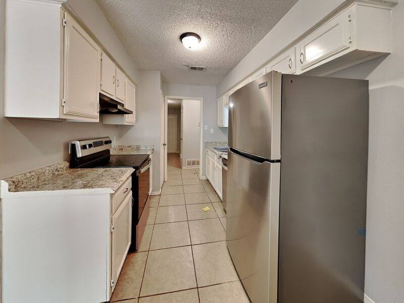 House for rent at 6204 Kelly Elliott Rd, Arlington, TX 76001