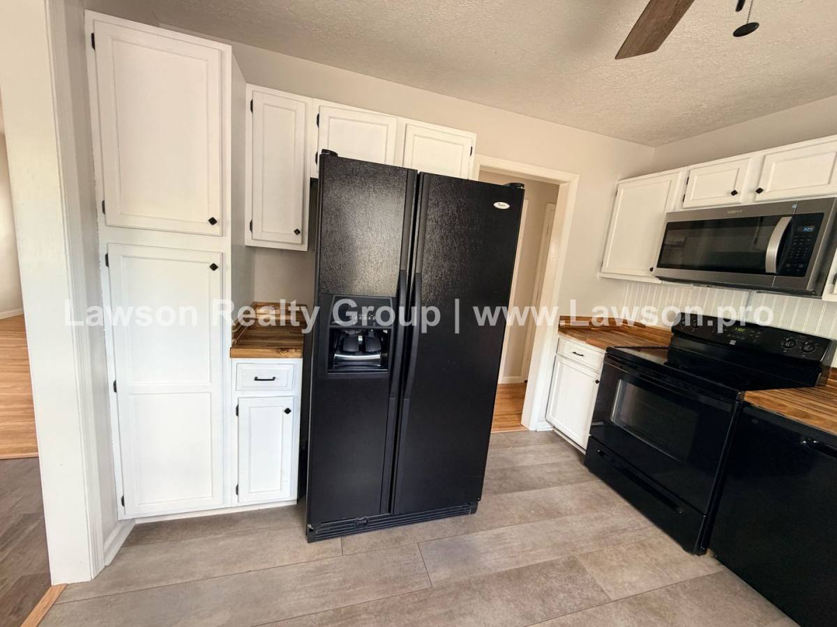 House for rent at 2868 Silver Leaf Dr, Salem, VA 24153