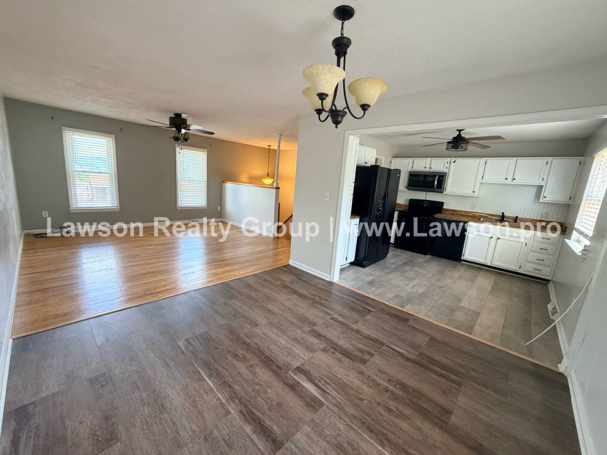 House for rent at 2868 Silver Leaf Dr, Salem, VA 24153