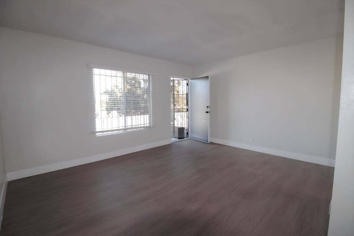 Apartment for rent at 716 E Vernon Ave, Los Angeles, CA 90011