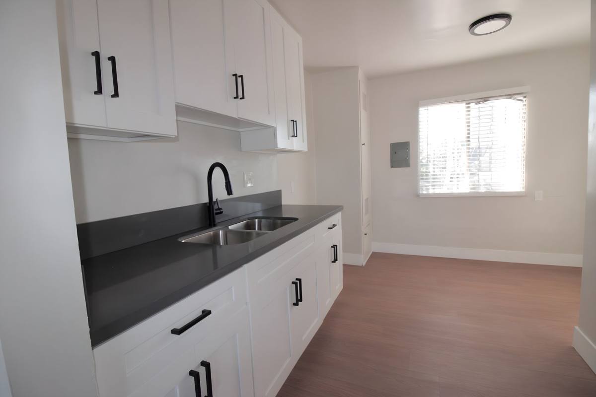 Apartment for rent at 716 E Vernon Ave, Los Angeles, CA 90011
