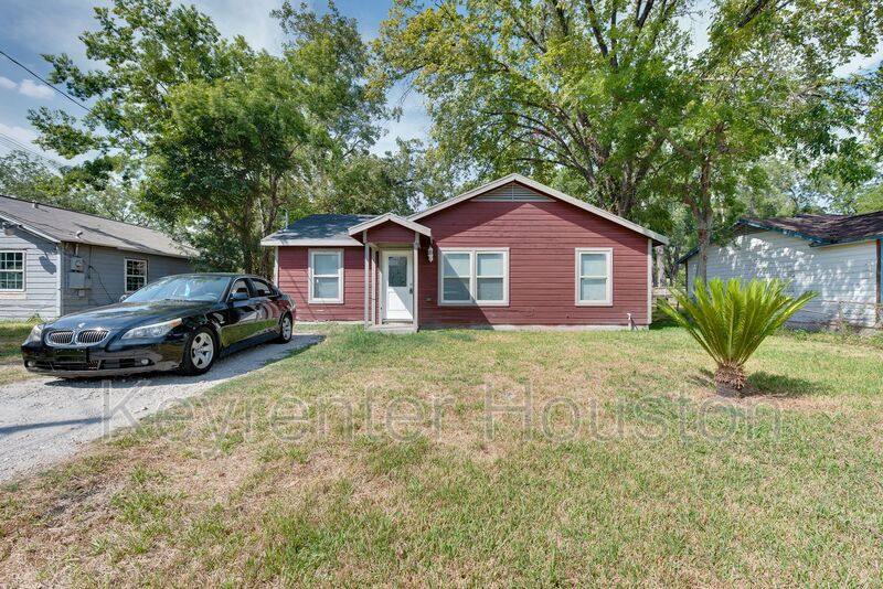 House for rent at 7601 Springdale St, Houston, TX 77028