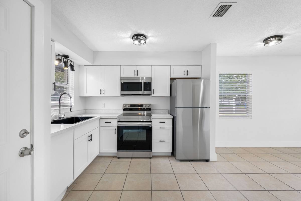 Apartment for rent at 500 89th Ave N, Saint Petersburg, FL 33702