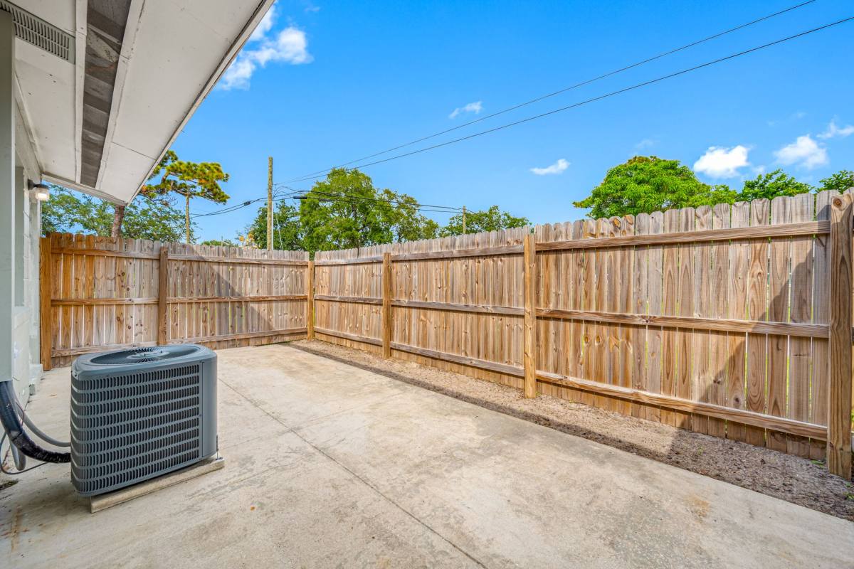 Apartment for rent at 500 89th Ave N, Saint Petersburg, FL 33702