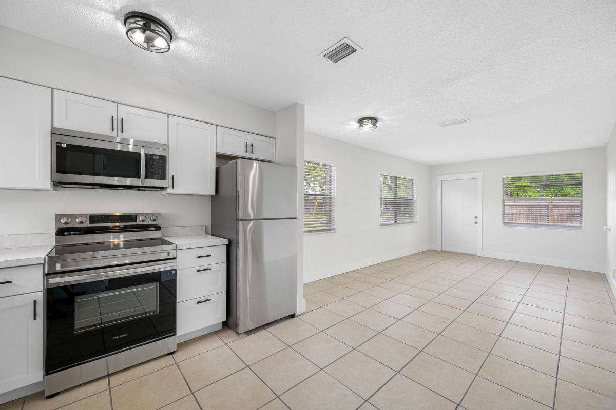 Apartment for rent at 500 89th Ave N, Saint Petersburg, FL 33702