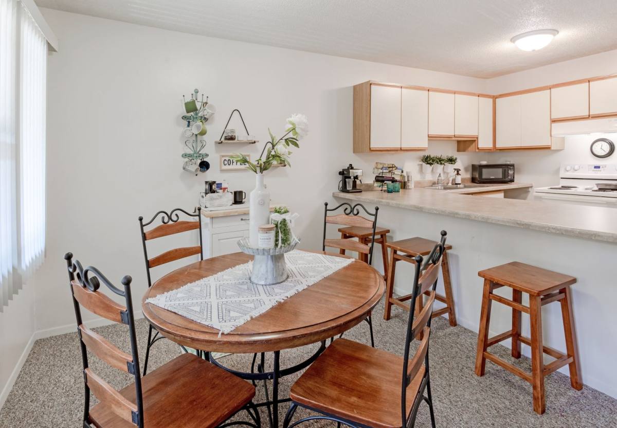 Apartment for rent at 802 W College St, Duluth, MN 55811