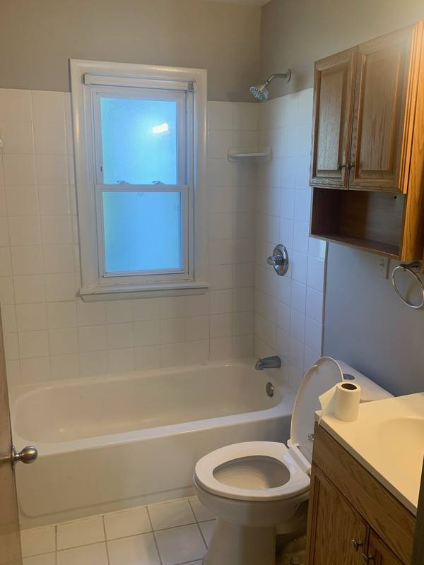 House for rent at 24528 Grove Ave, Eastpointe, MI 48021