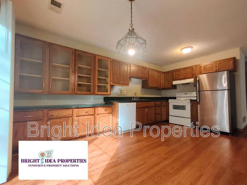 Townhouse for rent at 380 Gironde Court, Saint Paul, MN 55125