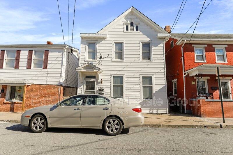 Apartment for rent at 721 2nd St #A, Martinsburg, WV 25404
