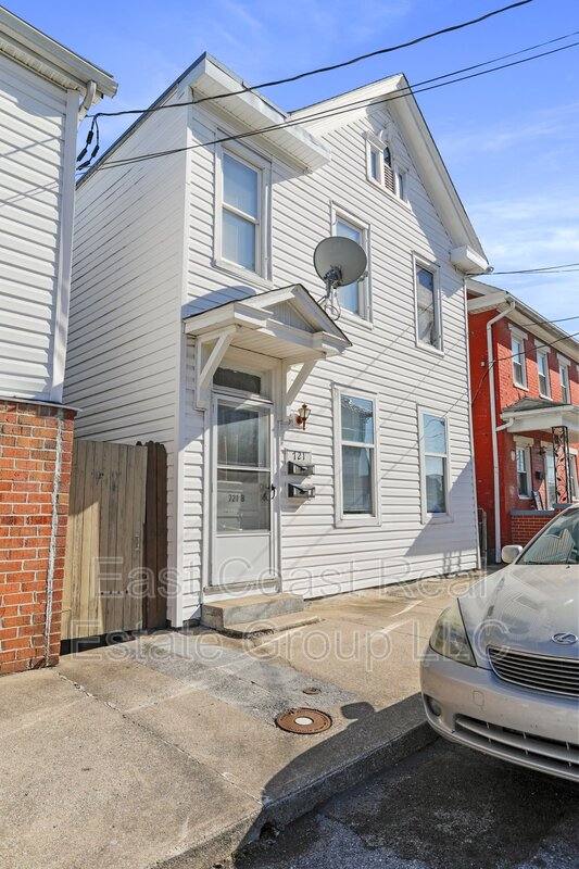 Apartment for rent at 721 2nd St #A, Martinsburg, WV 25404