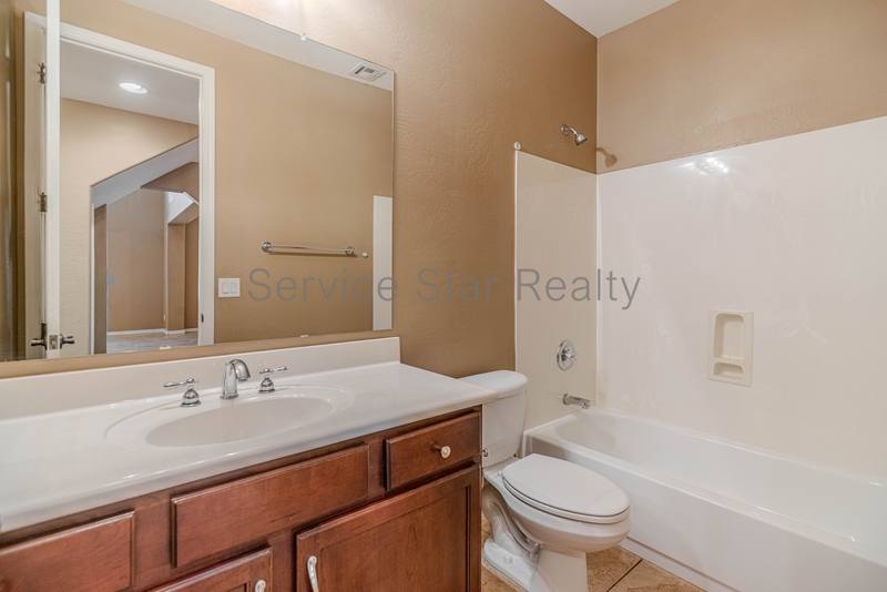 House for rent at 2214 E Chanute Pass, Phoenix, AZ 85040