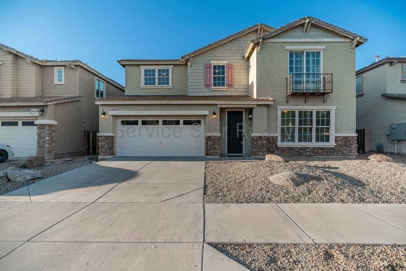 House for rent at 2214 E Chanute Pass, Phoenix, AZ 85040