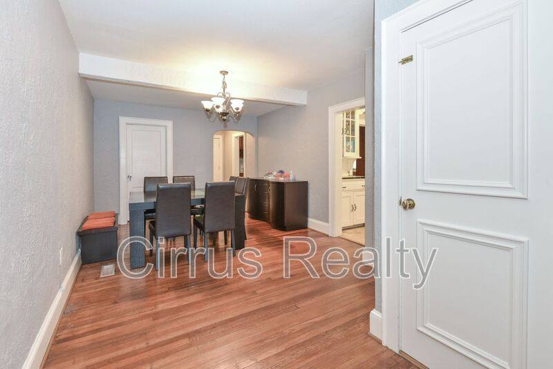 Apartment for rent at 10 Parkside Place, Portsmouth, VA 23702