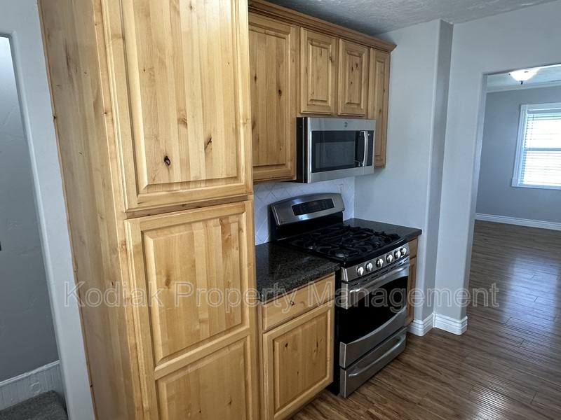 House for rent at 172 S 200 E, Kaysville, UT 84037