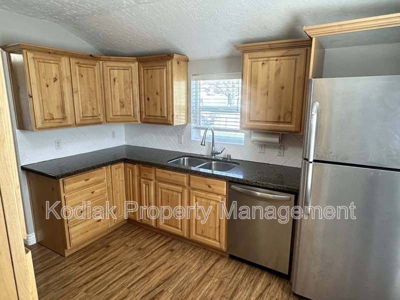 House for rent at 172 S 200 E, Kaysville, UT 84037