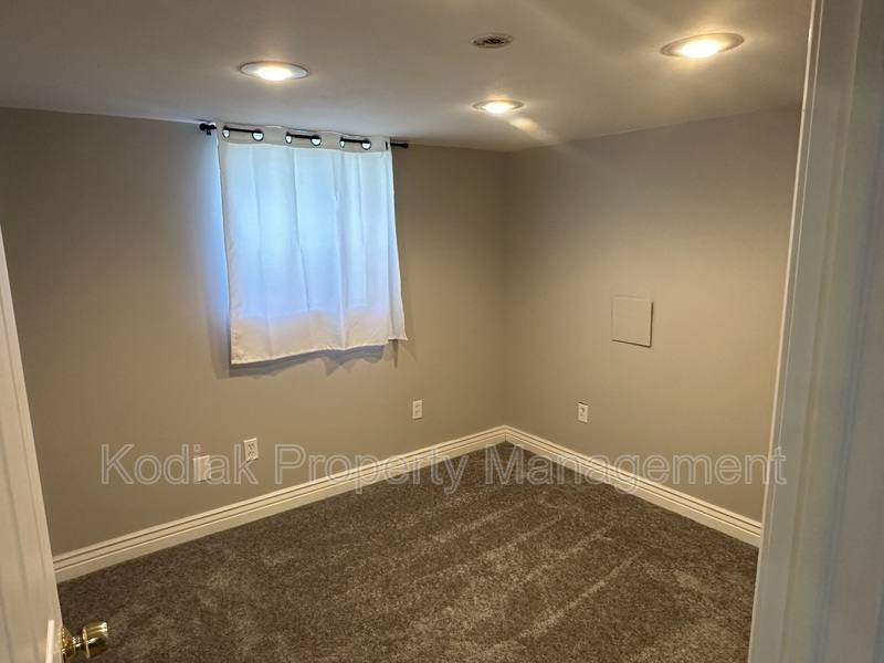 House for rent at 172 S 200 E, Kaysville, UT 84037