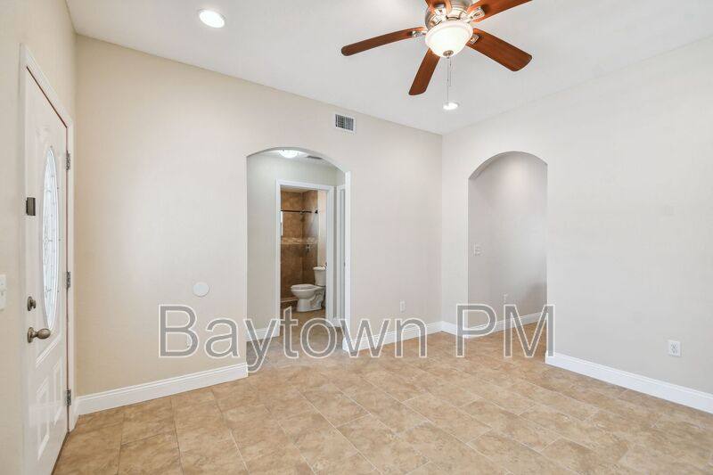 House for rent at 2321 W Beach St, Tampa, FL 33607