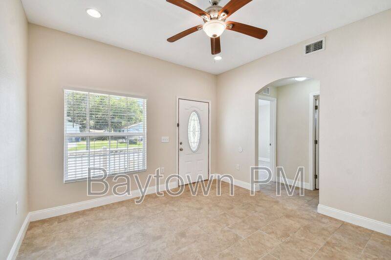 House for rent at 2321 W Beach St, Tampa, FL 33607