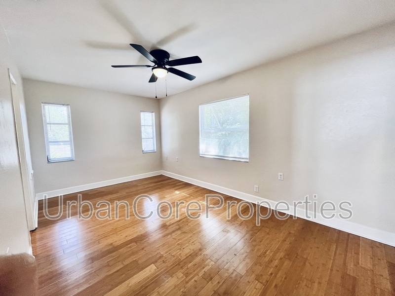 Apartment for rent at 1527 5th St N #B3, Saint Petersburg, FL 33704