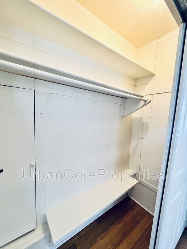 Apartment for rent at 1527 5th St N #B3, Saint Petersburg, FL 33704