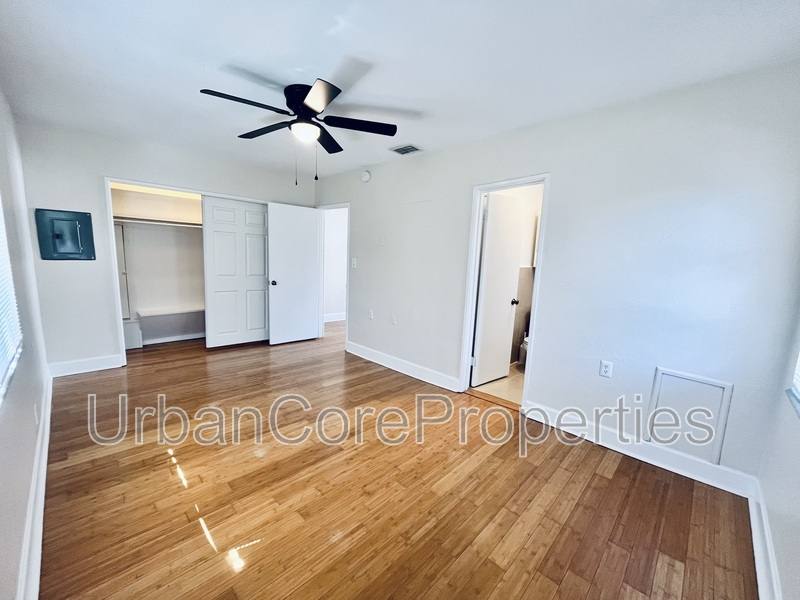 Apartment for rent at 1527 5th St N #B3, Saint Petersburg, FL 33704