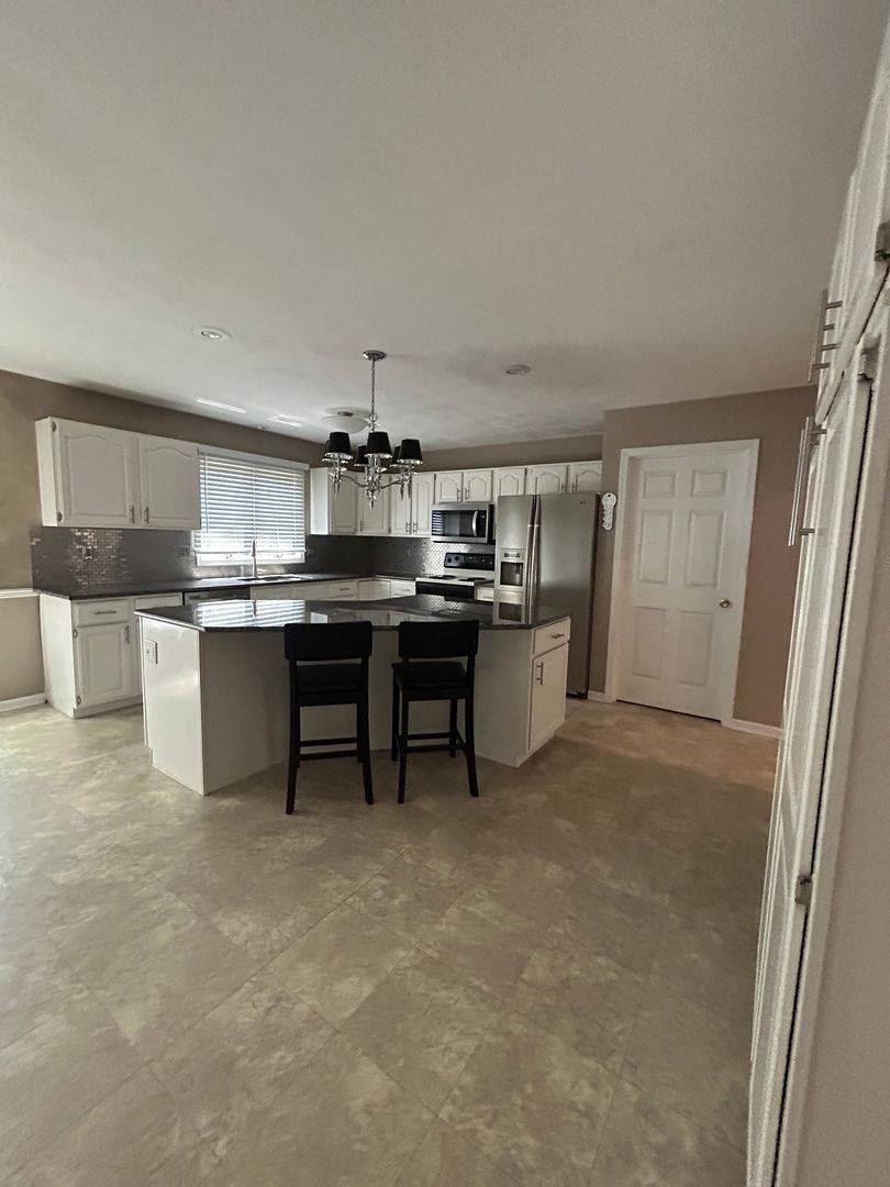 House for rent at 21 Archview Dr, Belleville, IL 62221