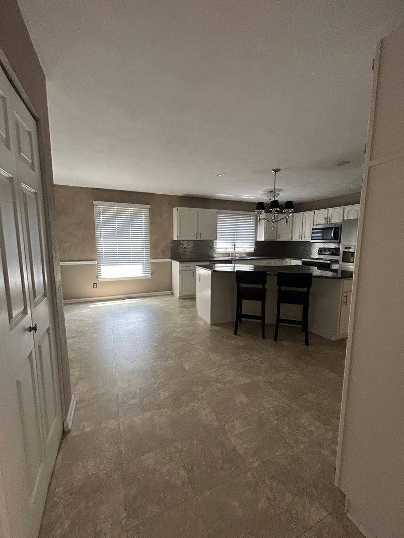 House for rent at 21 Archview Dr, Belleville, IL 62221