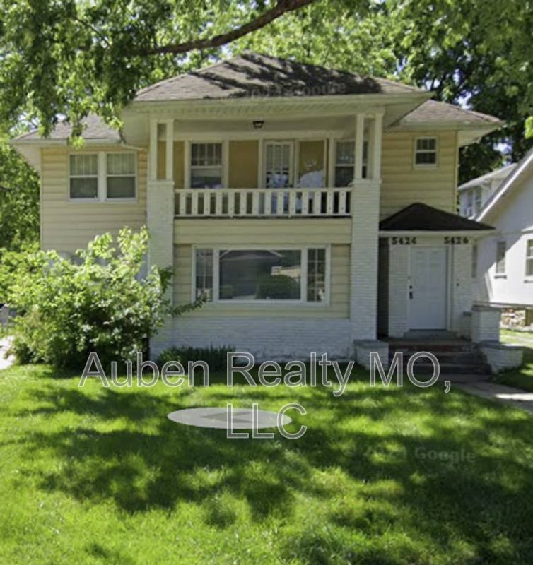 Apartment for rent at 5426 Harrison St #2F, Kansas City, MO 64110