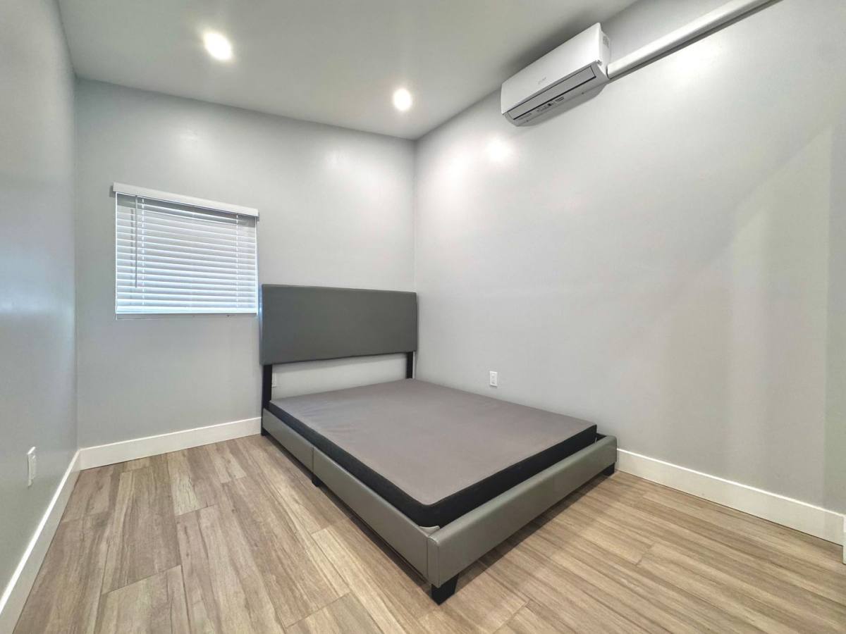 House for rent at 665 NE 178 St, Miami, FL 33162
