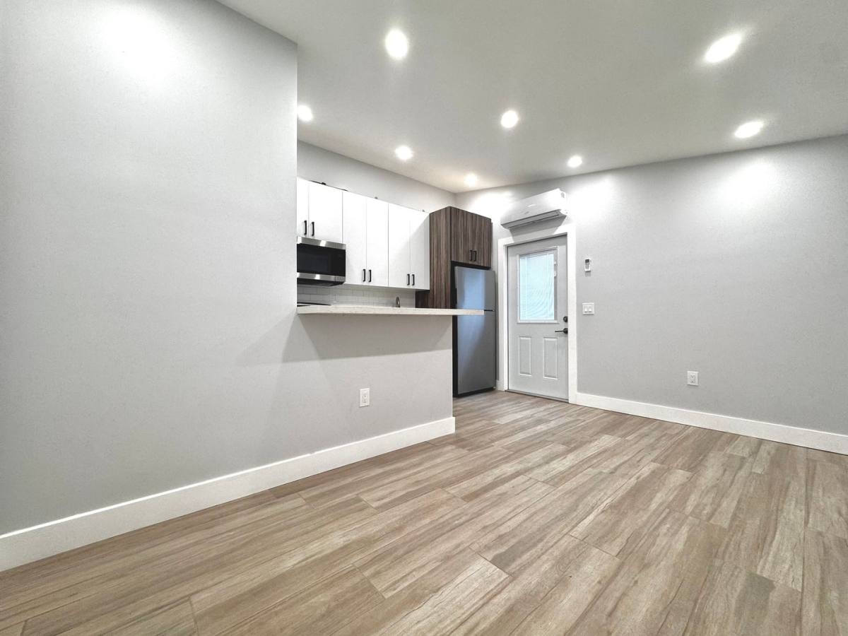 House for rent at 665 NE 178 St, Miami, FL 33162