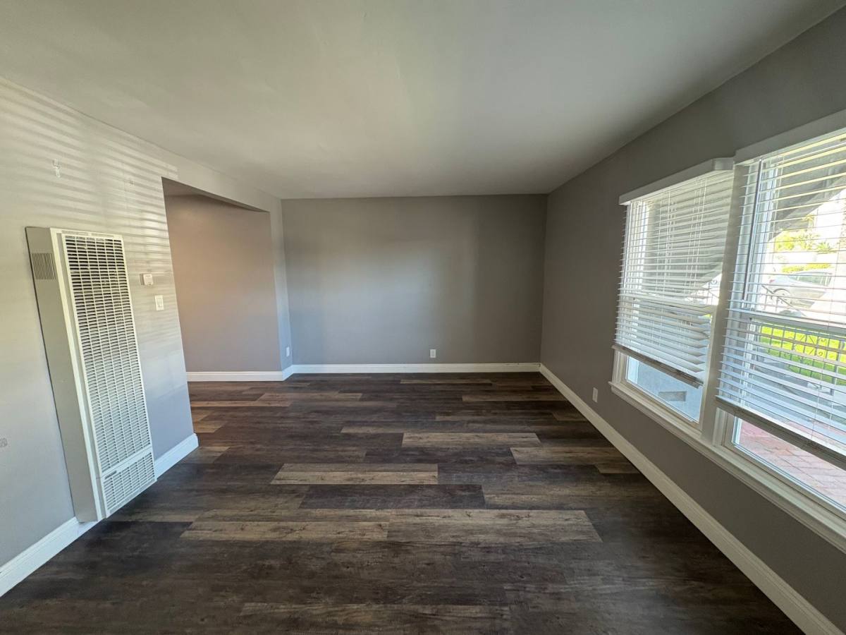 Apartment for rent at 101 Termino Ave, Long Beach, CA 90803