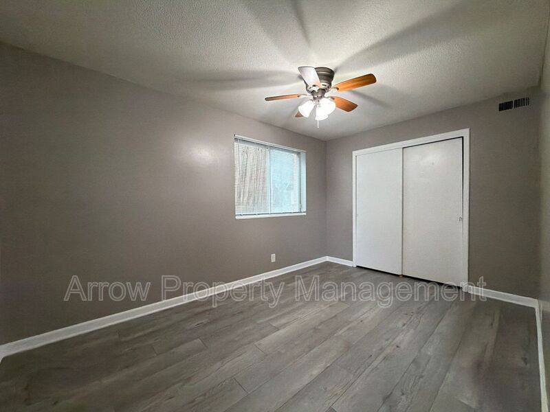 Apartment for rent at 1111 E St #12, Lincoln, NE 68508
