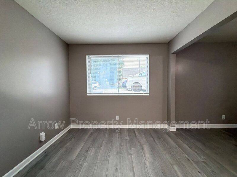Apartment for rent at 1111 E St #12, Lincoln, NE 68508