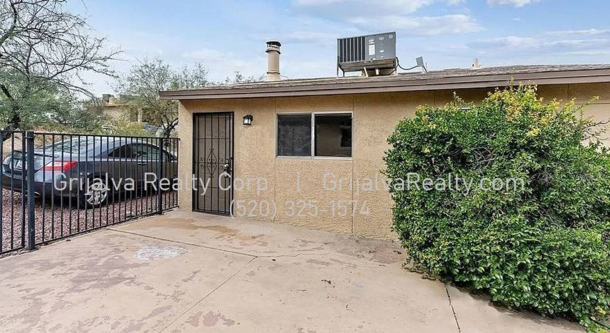 Apartment for rent at 255 - 261 N Silverbell Rd, Tucson, AZ 85745