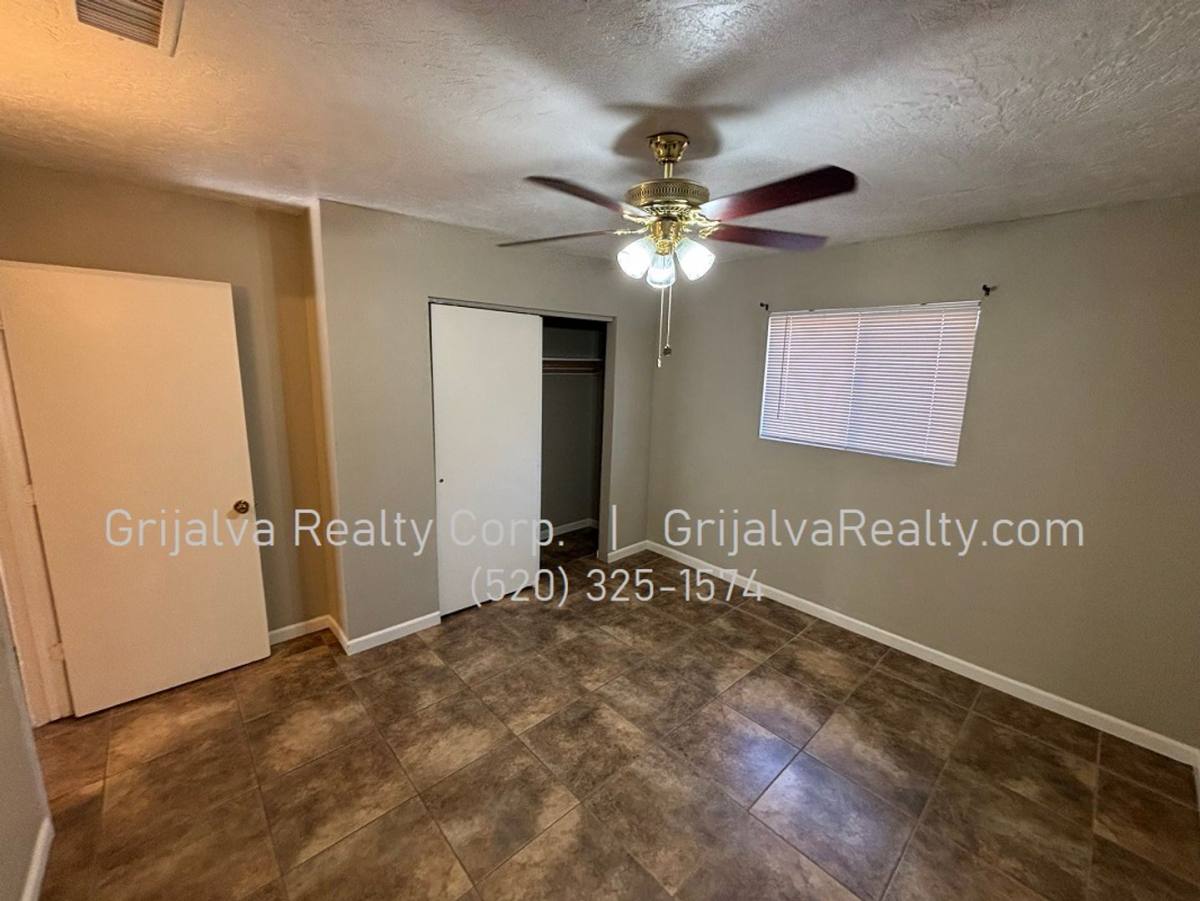 Apartment for rent at 255 - 261 N Silverbell Rd, Tucson, AZ 85745