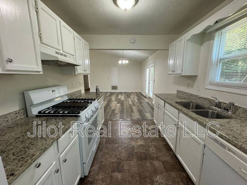 House for rent at 2993 Owens Meadow Dr NW, Kennesaw, GA 30152