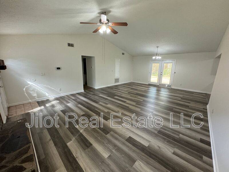 House for rent at 2993 Owens Meadow Dr NW, Kennesaw, GA 30152