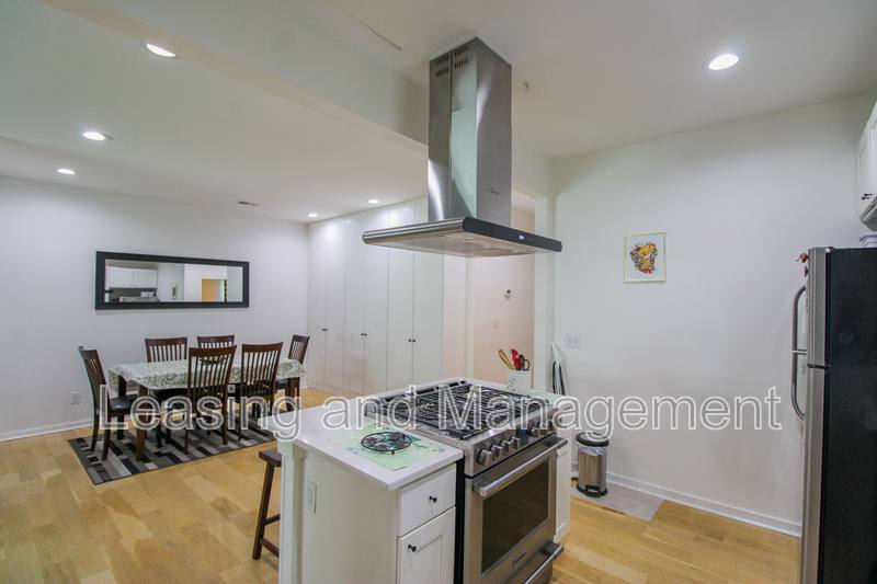 House for rent at 40 H St, Charleston, SC 29403