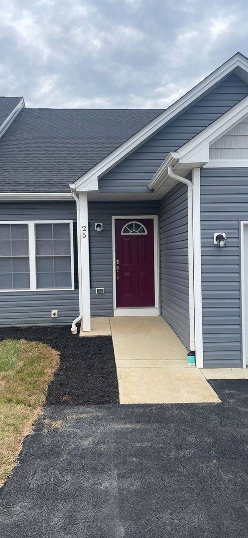 Apartment for rent at 23 Triple Crown Dr, Lexington, VA 24450