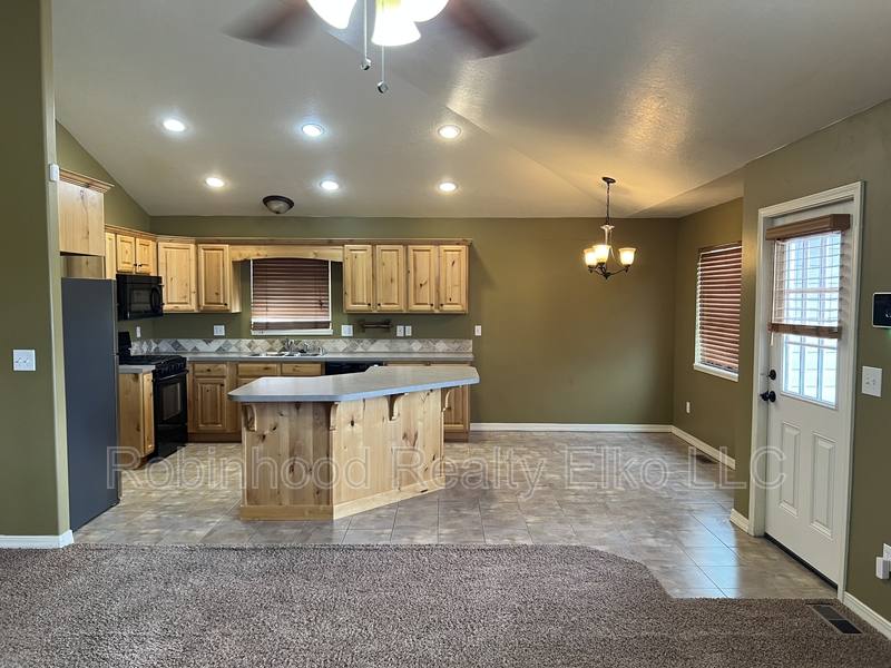 House for rent at 214 Brookwood Dr, Elko, NV 89801