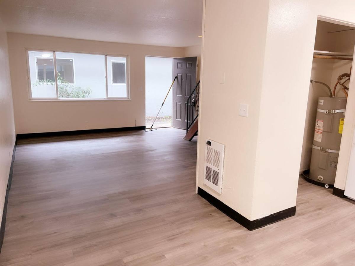 Townhouse for rent at 5312 Main St, Springfield, OR 97478
