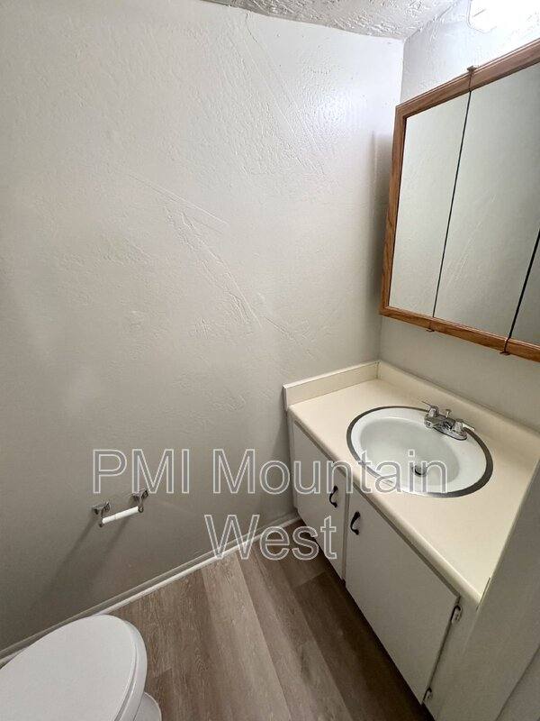 Apartment for rent at 528 S 1100 E #6, Salt Lake City, UT 84102