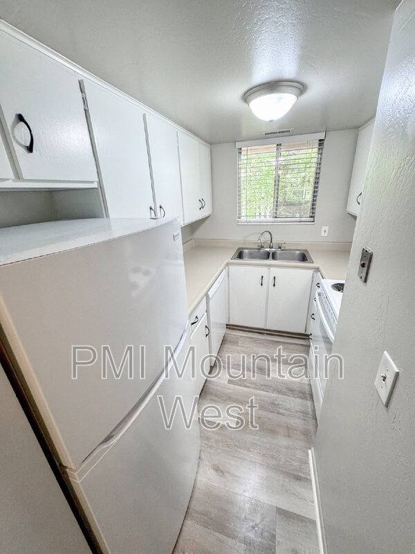 Apartment for rent at 528 S 1100 E #4, Salt Lake City, UT 84102