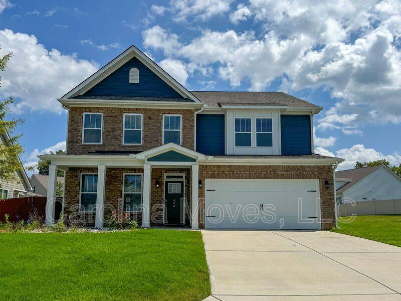 House for rent at 400 Raleighwood Lane, Simpsonville, SC 29681