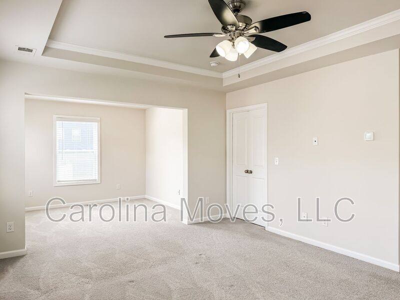 House for rent at 400 Raleighwood Lane, Simpsonville, SC 29681