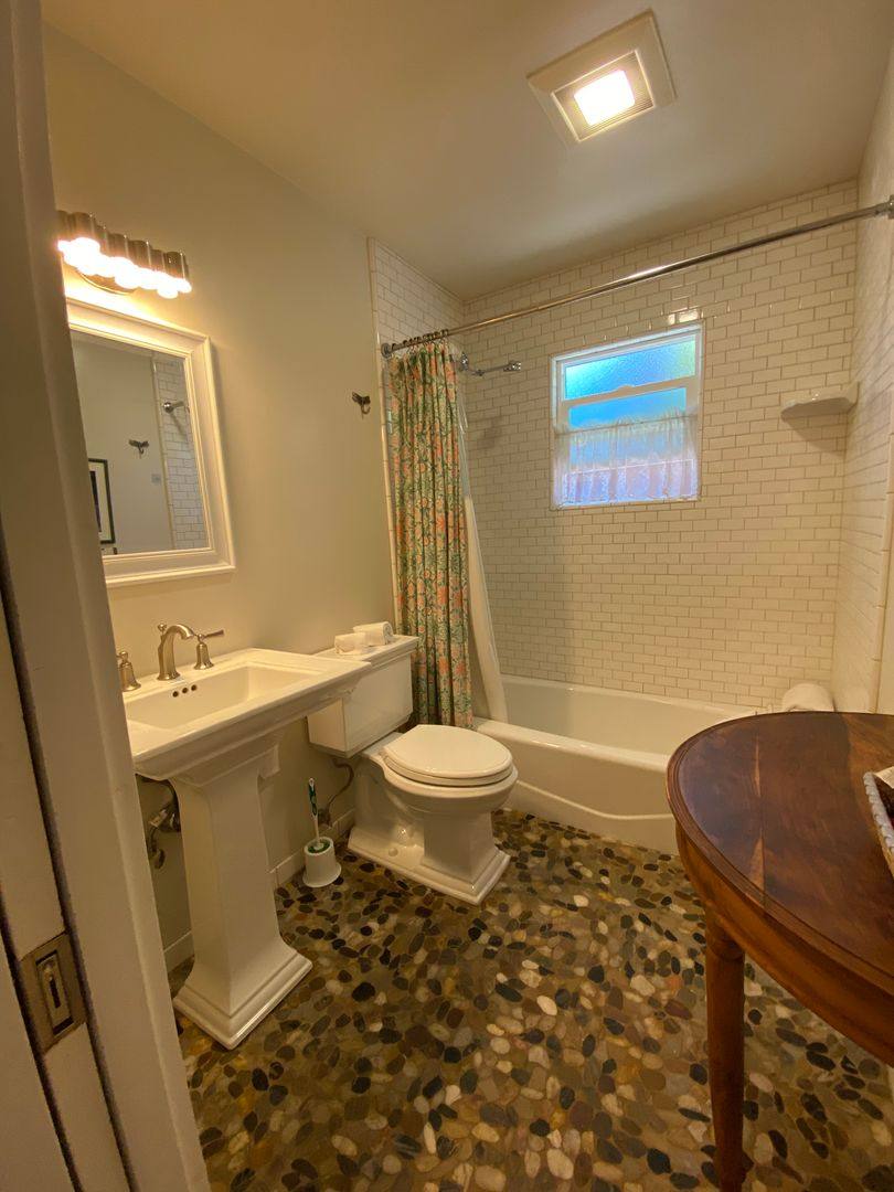 Apartment for rent at 115-119 N Alvarado St, Ojai, CA 93023