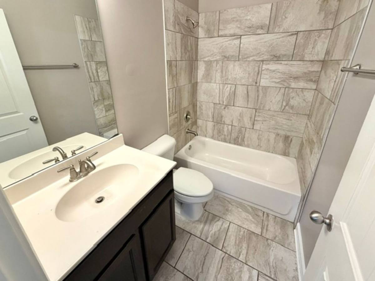 Apartment for rent at 6283 Darwood Dr, Olive Branch, MS 38654