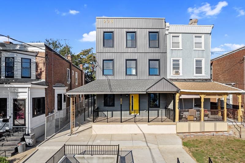 Apartment for rent at 228 N 63rd St #2, Philadelphia, PA 19139